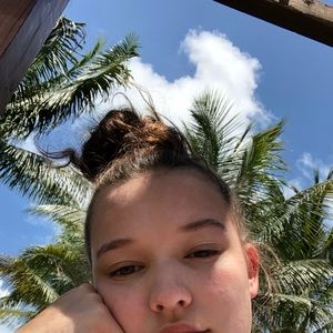 Meet your Posher, Junna